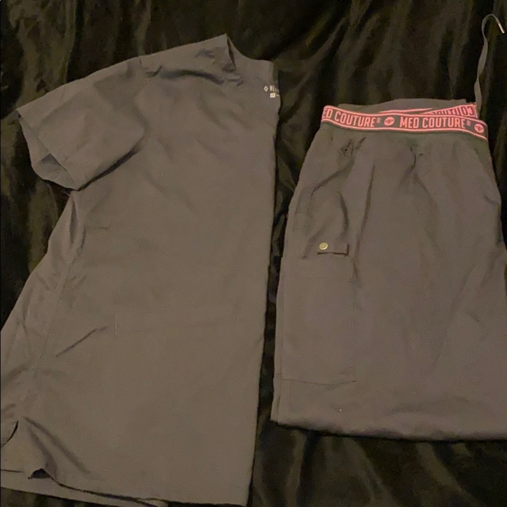 Med Couture 2x Scrub Set